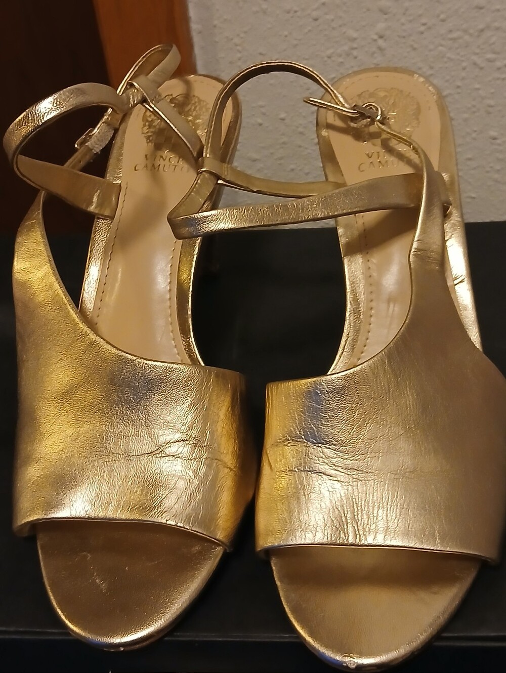 ​Vince Camuto Gold Metallic Asymmetric Strap Heeled Sandals Size 10M / 42